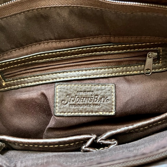 2000’s St.John’s Bay small purse - Picture 5 of 7